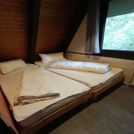 Winnetou Schwarzkittelpfad 85 *