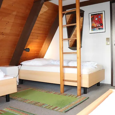 Winnetou Schwarzkittelpfad 85 *